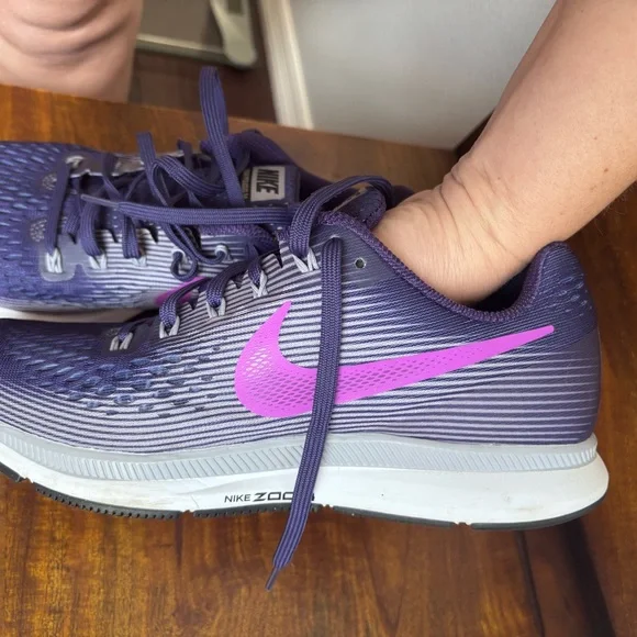 Nike Zoom Pegasus 34 Women’s 9 Dark Purple Athletic Sneakers Running Shoes - Picture 3 of 4